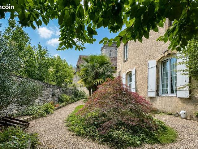 Maison 13 pièces 364 m²