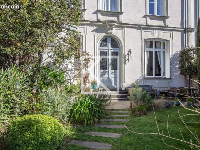 Maison 13 pièces 373 m²