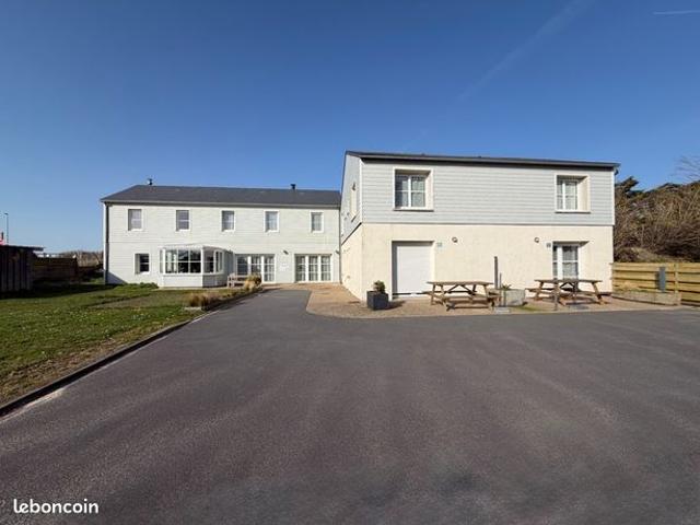 Maison 13 pièces 383 m²