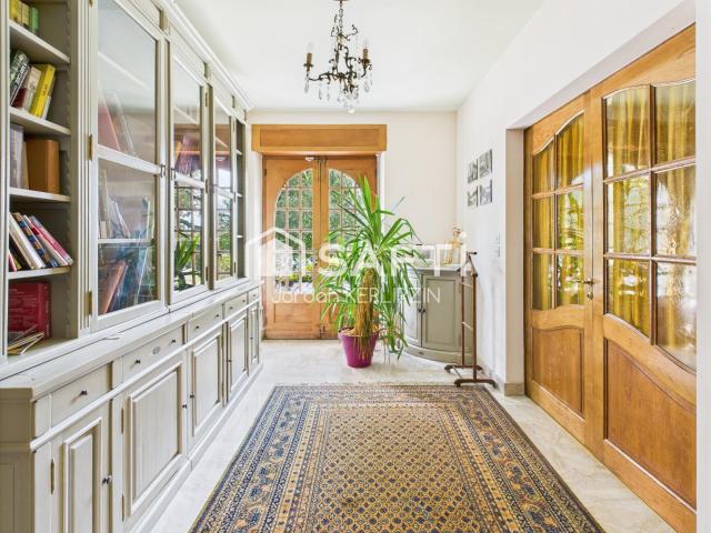 Maison 13 pièces 380 m²