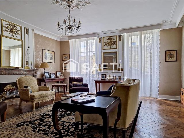 Maison 13 pièces 381 m²