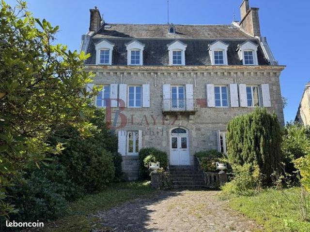 Maison 13 pièces 384 m²