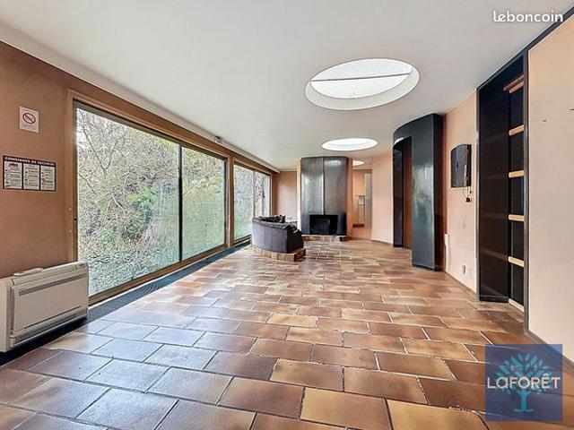Maison 13 pièces 386 m²