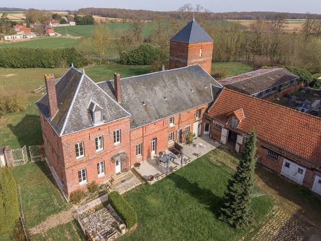 Maison 13 pièces 390 m²
