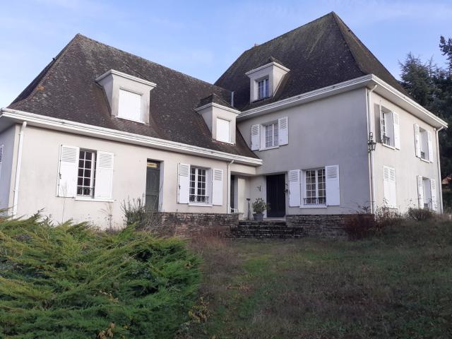 Maison 13 pièces 397 m2