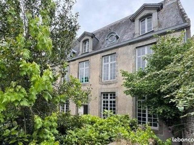 Maison 13 pièces 397 m²