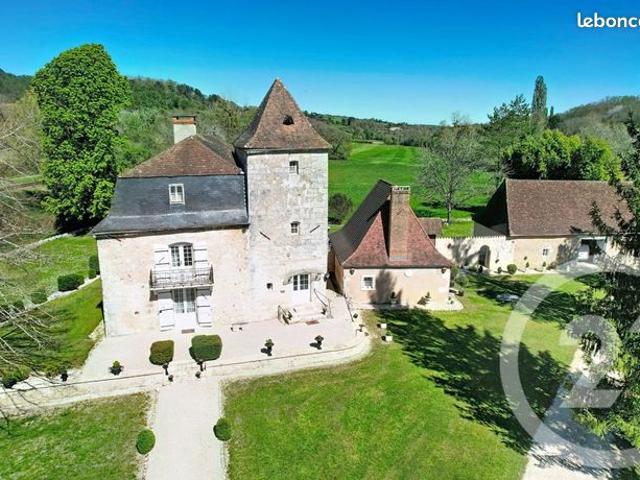 Maison 13 pièces 396 m²