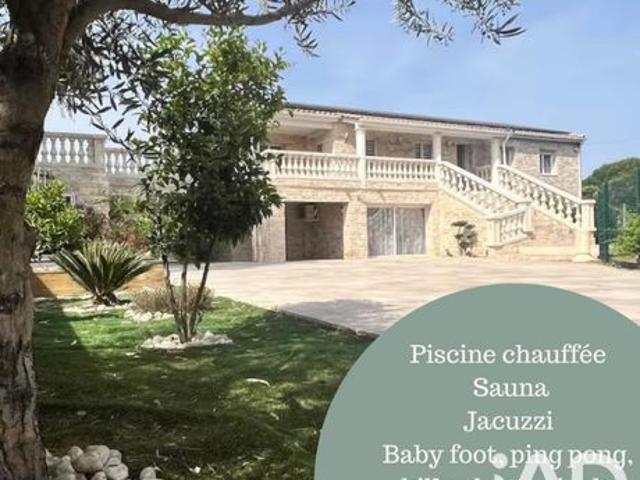 Maison 13 pièces 300 m²