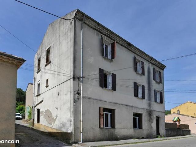 Maison 13 pièces 300 m²
