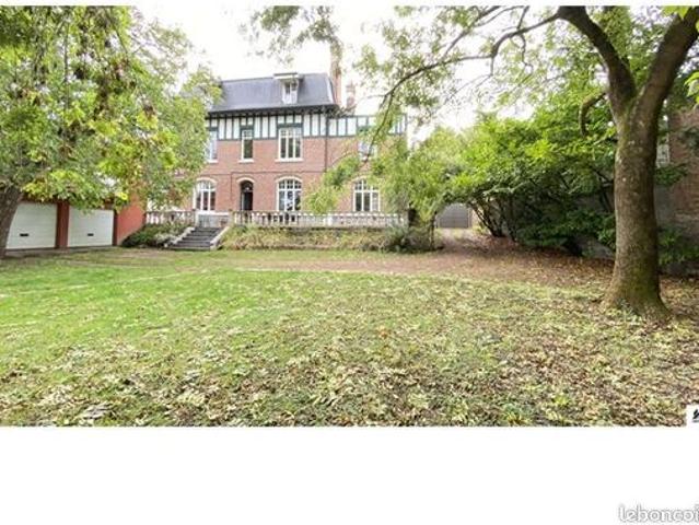 Maison 13 pièces 307 m²