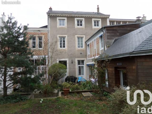 Maison 13 pièces 304 m²