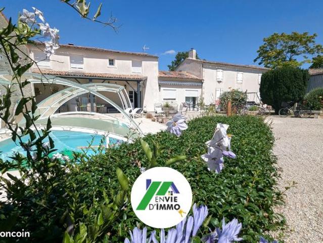 Maison 13 pièces 305 m²