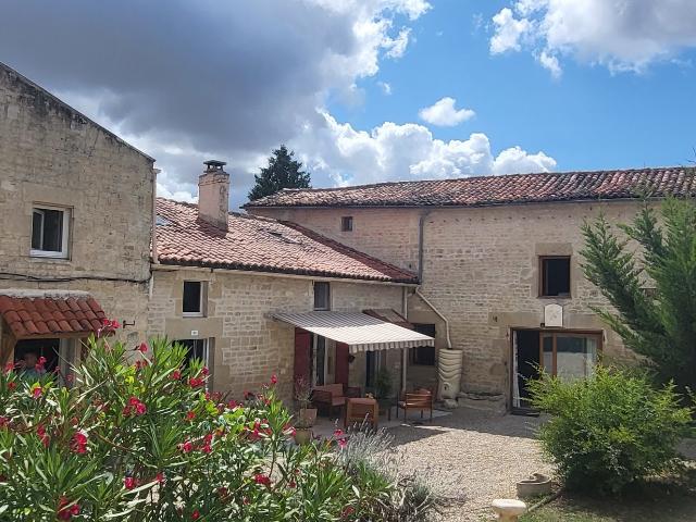 Maison 13 pièces 309 m²