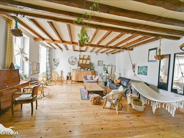 Maison 13 pièces 325 m²