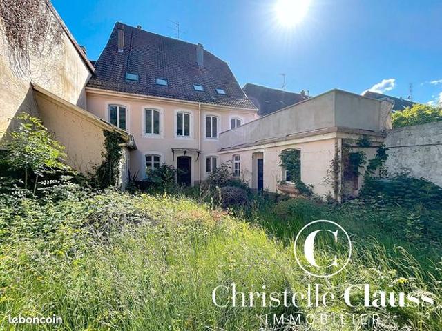 Maison 13 pièces 325 m²