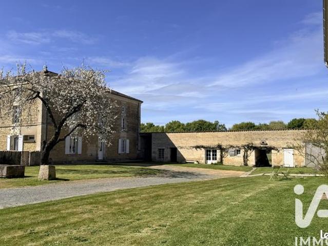 Maison 13 pièces 325 m²