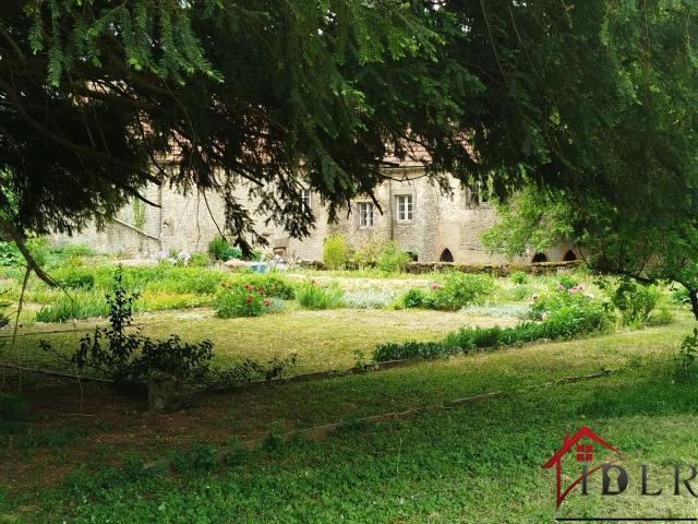 Maison 13 pièces 333 m²