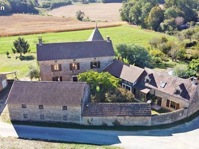 Maison 13 pièces 330 m²