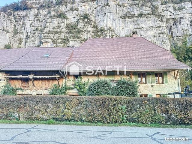 Maison 13 pièces 440 m²