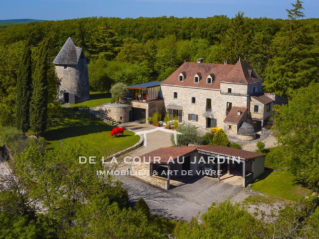 Maison 13 pièces 450 m²