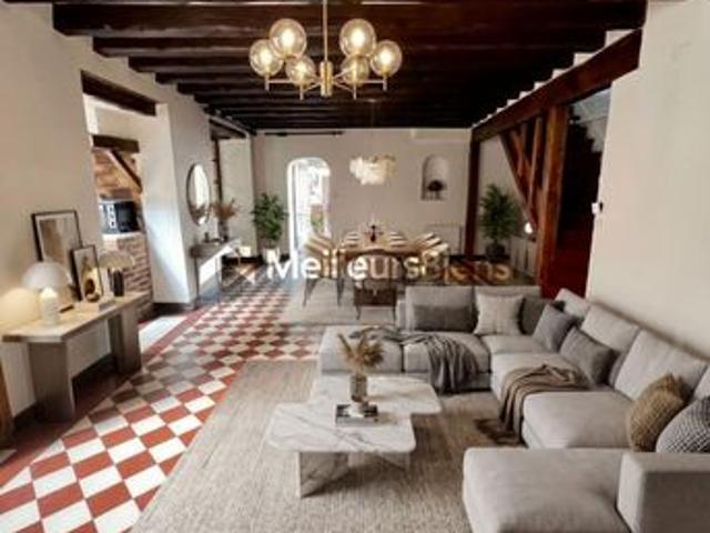 Maison 13 pièces 458 m²
