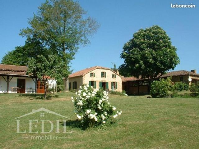 Maison 13 pièces 459 m²