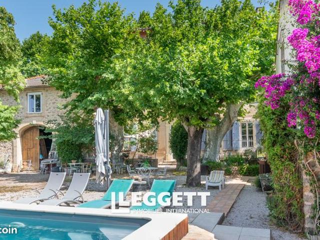Maison 13 pièces 460 m²