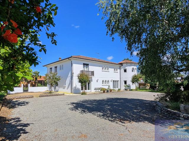 Maison 13 pièces 469 m²