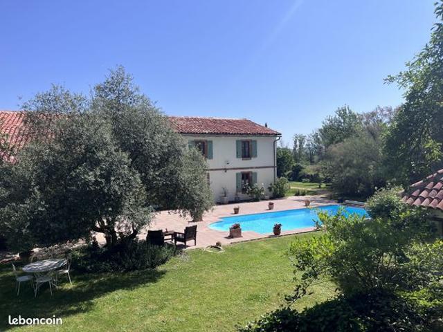 Maison 13 pièces 478 m²
