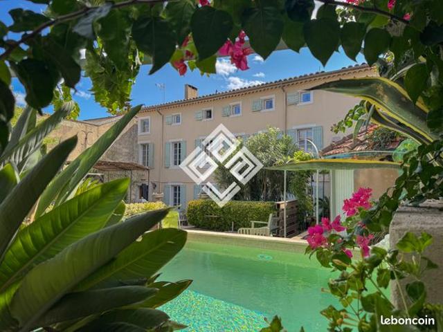 Maison 13 pièces 483 m²
