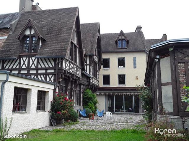 Maison 13 pièces 400 m²