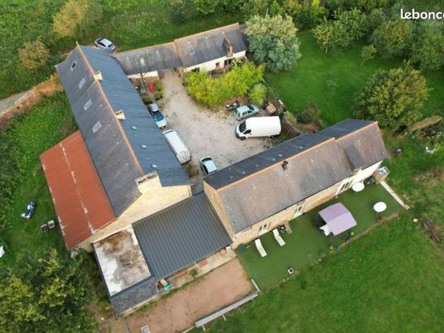 Maison 13 pièces 400 m²