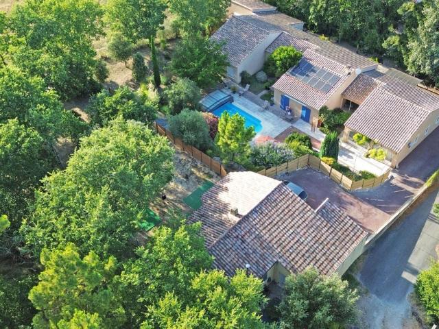 Maison 13 pièces 408 m²