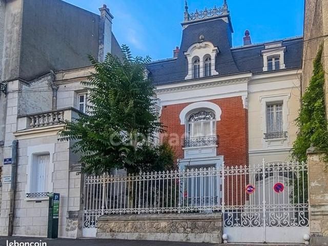 Maison 13 pièces 408 m²