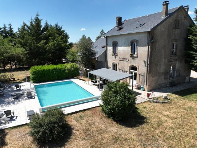 Maison 13 pièces 410 m²