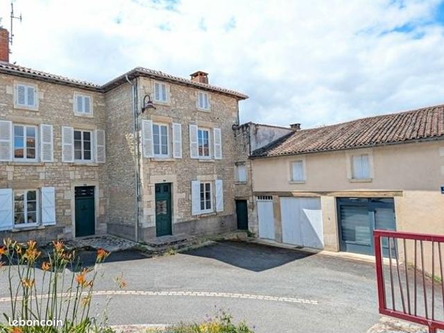 Maison 13 pièces 414 m²