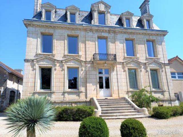 Maison 13 pièces 436 m²