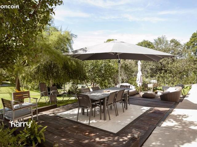 Maison 13 pièces 548 m²