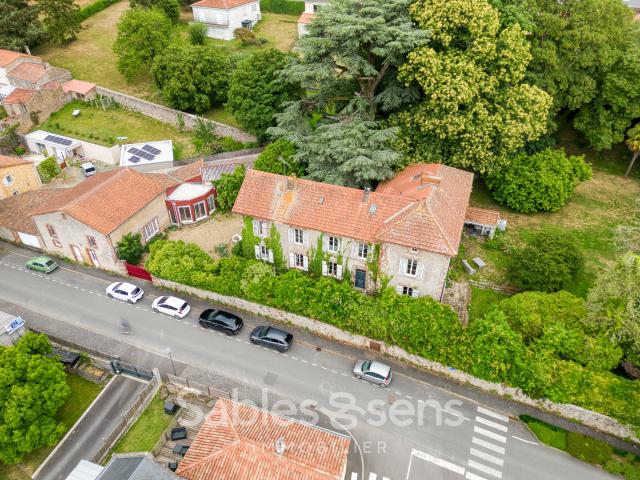Maison 13 pièces 560 m²