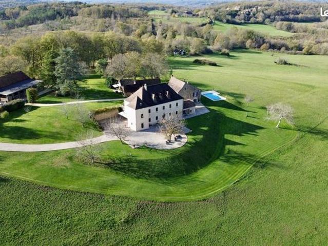 Maison 13 pièces 500 m²