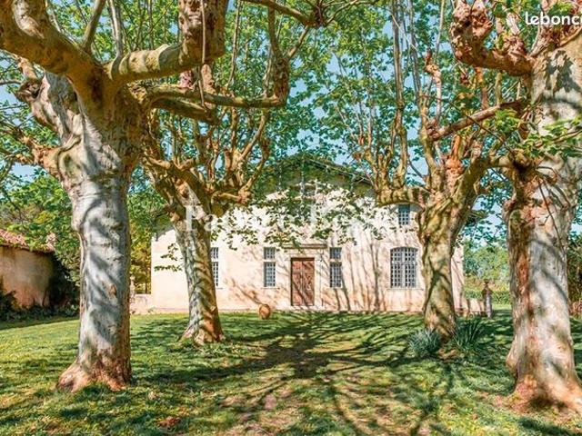 Maison 10 pièces 500 m²