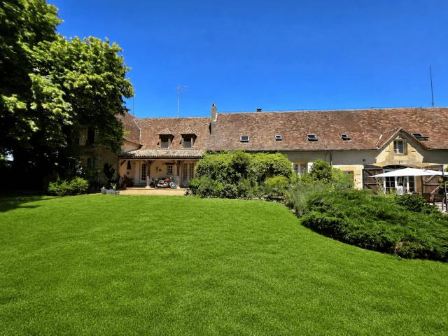 Maison 13 pièces 650 m²