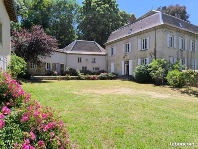 Maison 13 pièces 716 m²