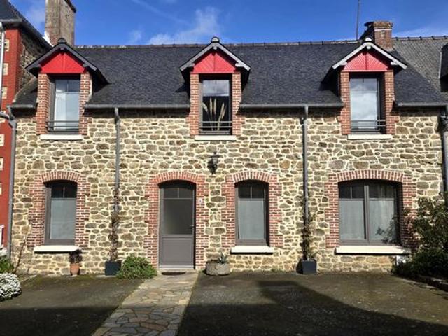 MAISON 144 m² – 7 PIÈCES – TERRAIN 530 m² – CRÉHEN
