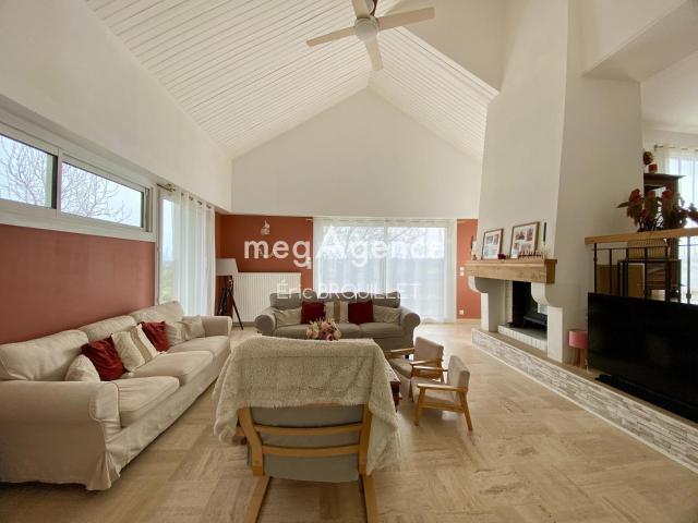 Maison 144 m² – 4 chambres – près de 250 m² utiles