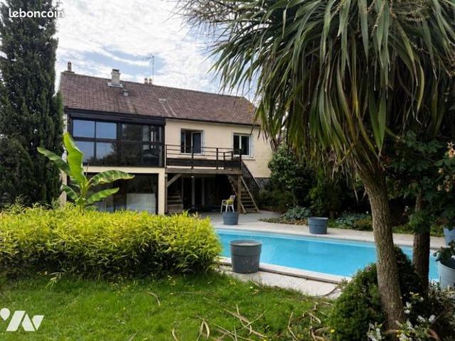 Maison 146 m² ST BERTHEVIN