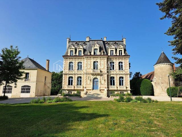 Maison 1400 m2 Tours