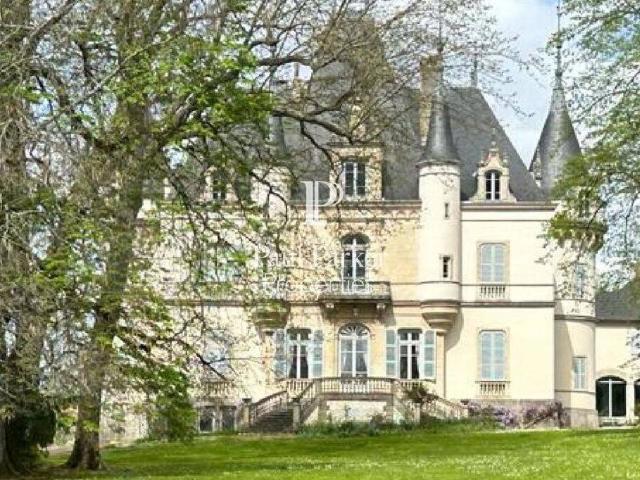 Maison 1400 m2 Jujurieux