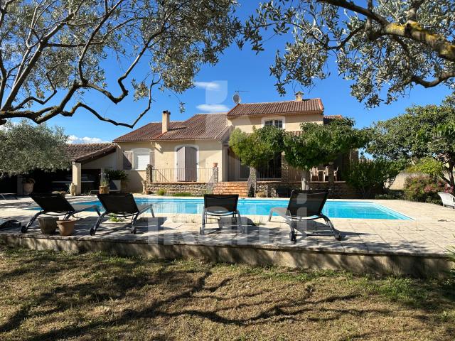 Maison 140 M2 3 Chambres Grand Terrain Avec Piscine 140m² Tresques