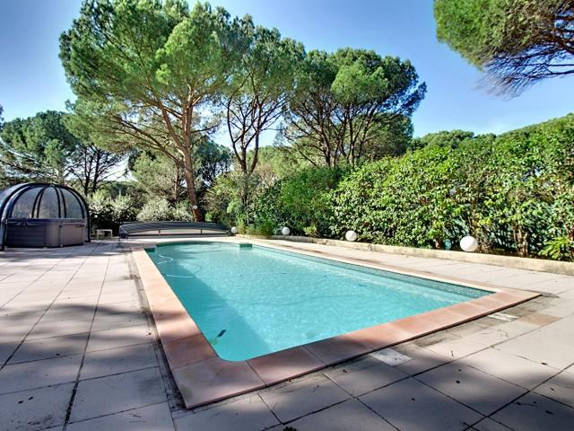 Maison 140 m² avec piscine, pool house et double garage. 140m² Vidauban